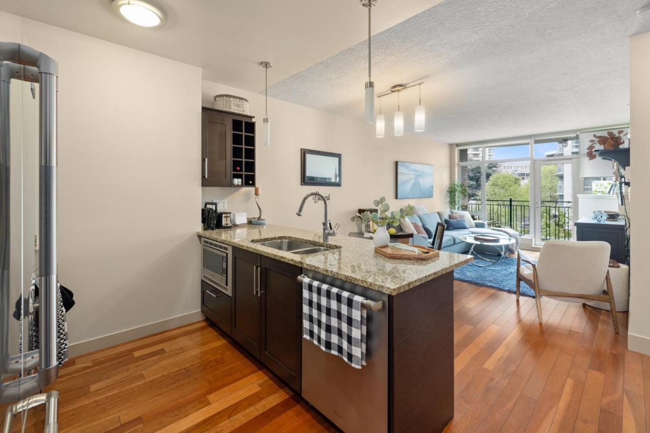 Aria Escape By Iris Properties! Victoria Exterior photo