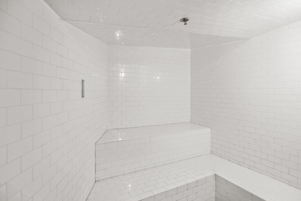 Aria Escape By Iris Properties! Victoria Exterior photo